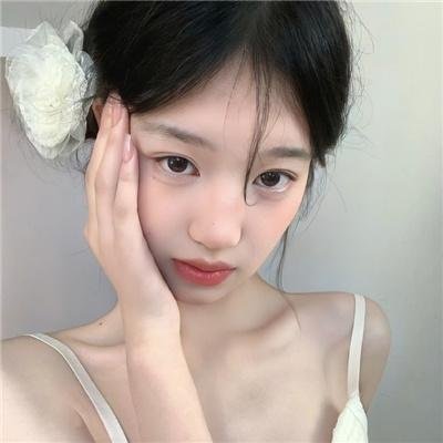 富裕的世界封面
